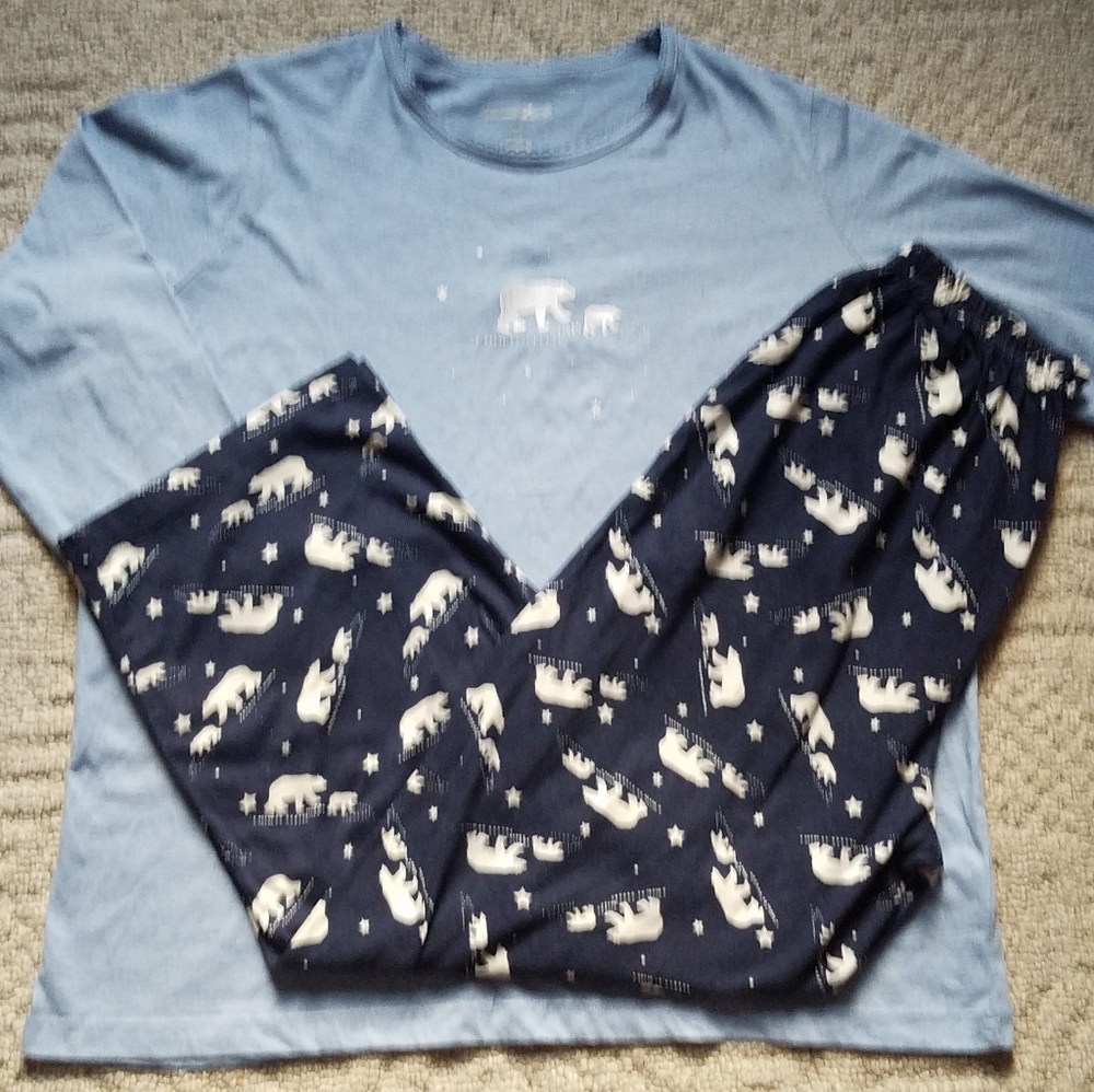 🆕Dreams & co Holiday PJ Set